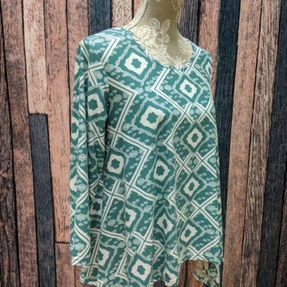 Jon & Anna Paisley and Geometric Top